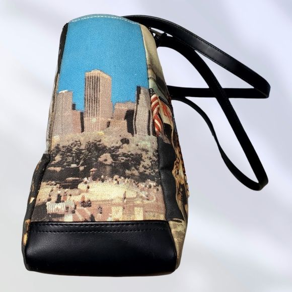 Chic Cosmopolitan Beaded and Sequin Shoulder Handbag - Picture 4 of 9